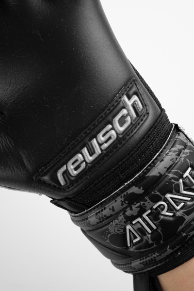Reusch Attrakt Infinity Junior 5372725 7700 black 