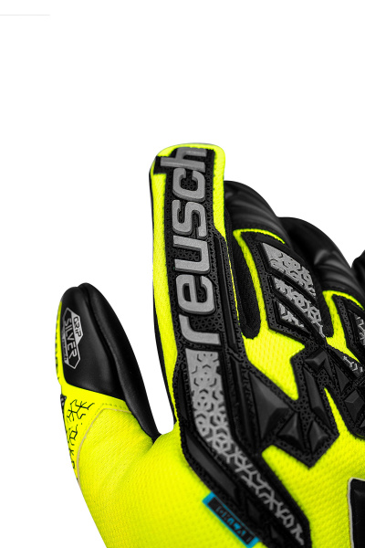Reusch Attrakt Freegel Silver 5570235 2025 2025 2.