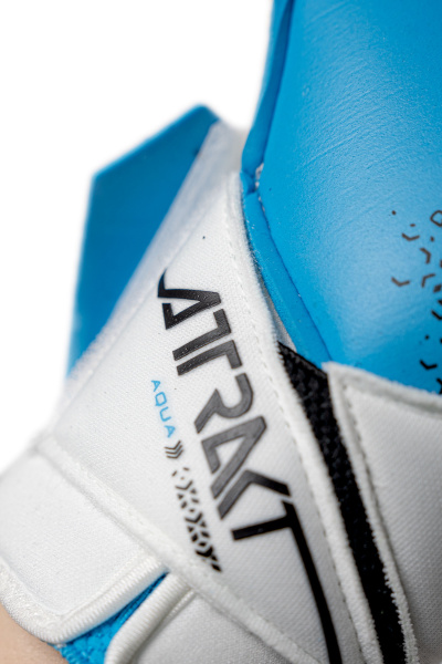 Reusch Attrakt Aqua Evolution 5570455 1126 white b