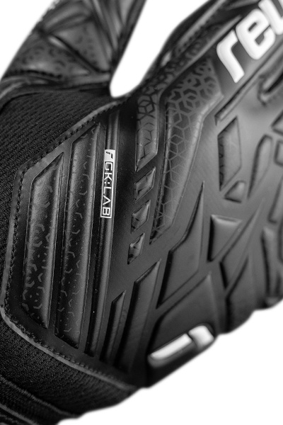 Reusch Attrakt Resist 5570615 7700 black 4.jpg