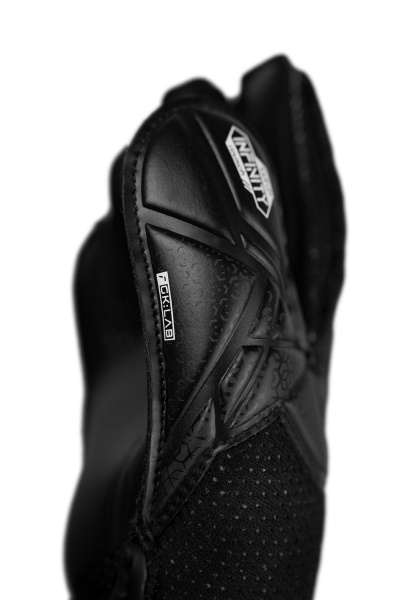 Reusch Attrakt Infinity Junior 5572715 7700 black 