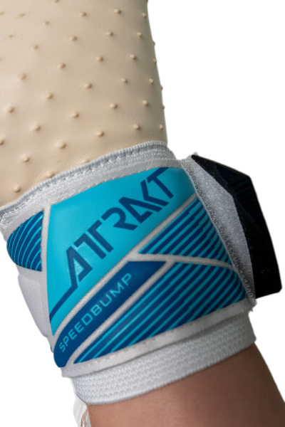 Reusch Attrakt SpeedBump 5670039 1080 white 5.jpg