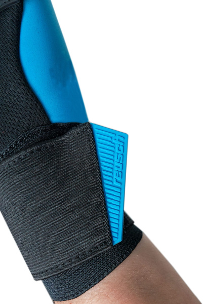 Reusch Attrakt Freegel Aqua 5670439 7126 black 4.j