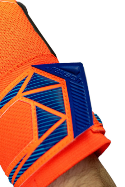 Reusch Attrakt Infinity Evolution NC 5670724 2289 