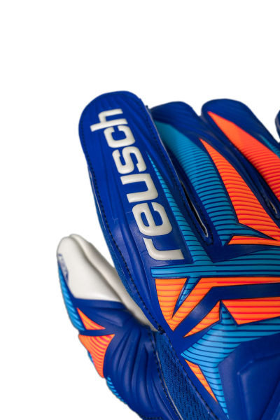Reusch Attrakt Grip 5670815 4126 blue 3.jpg