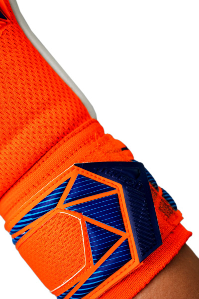 Reusch Attrakt Freegel Advance Junior 5672035 2290