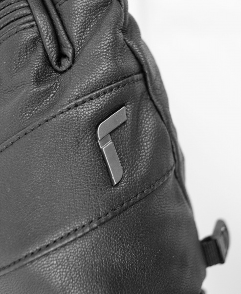 Reusch Cooper 6101131 7700 black 2.jpg