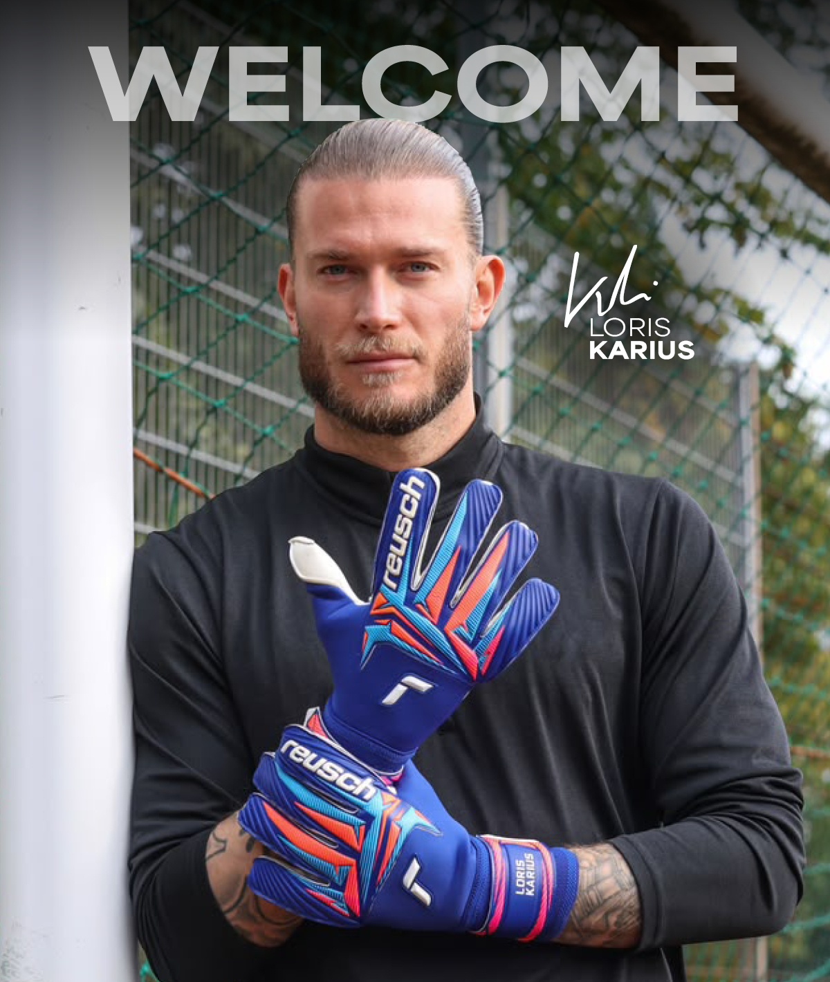 Loris Karius mit Torwarthandschuhen